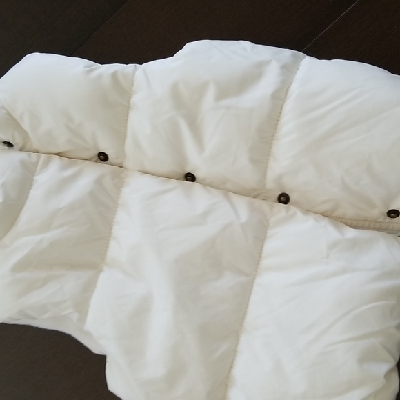 Toddler Old Navy White Puff Vest - Picture 2 of 8